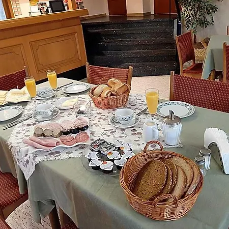 Hotel Schumbert *